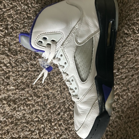 Jordan Retro White and Purple Sneakers - Picture 10 of 13